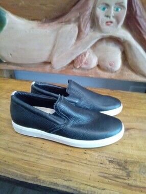 Ecco Soft 7 Black Pebble Leather Slip-on Sneakers Sz 41=10.5 Excellent Condition